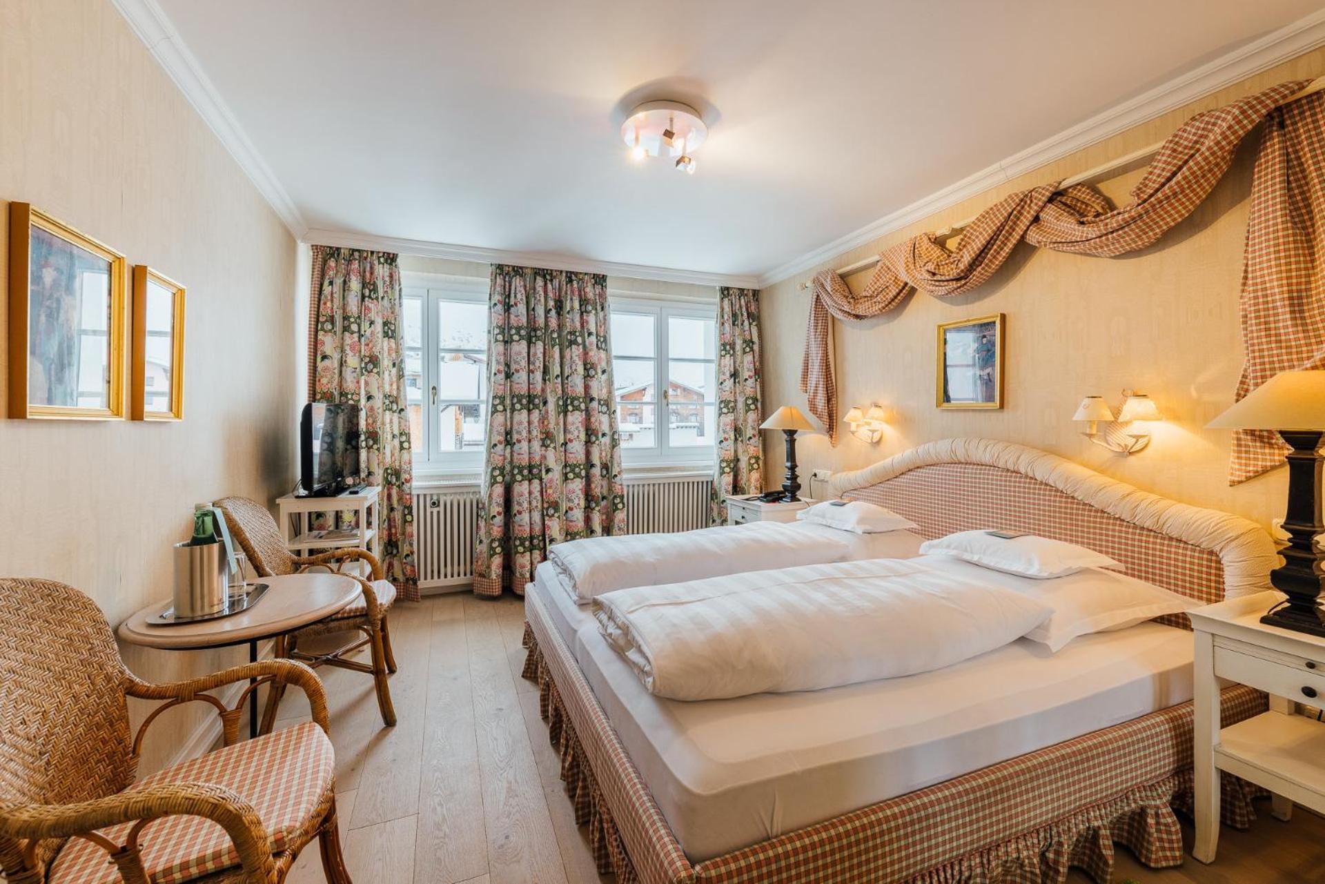 Zürs Hotel Edelweiss מראה חיצוני תמונה